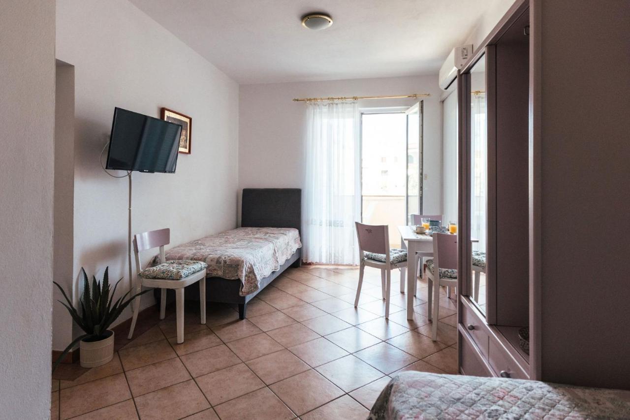 Villa Porta Biograd Na Moru Bagian luar foto